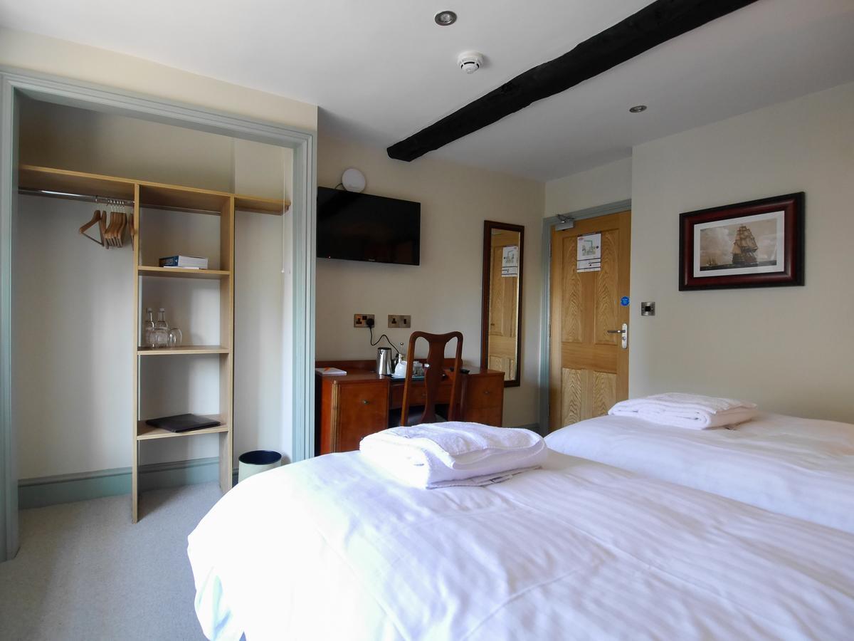 The Fox Hotel Чипинг Нортън Екстериор снимка