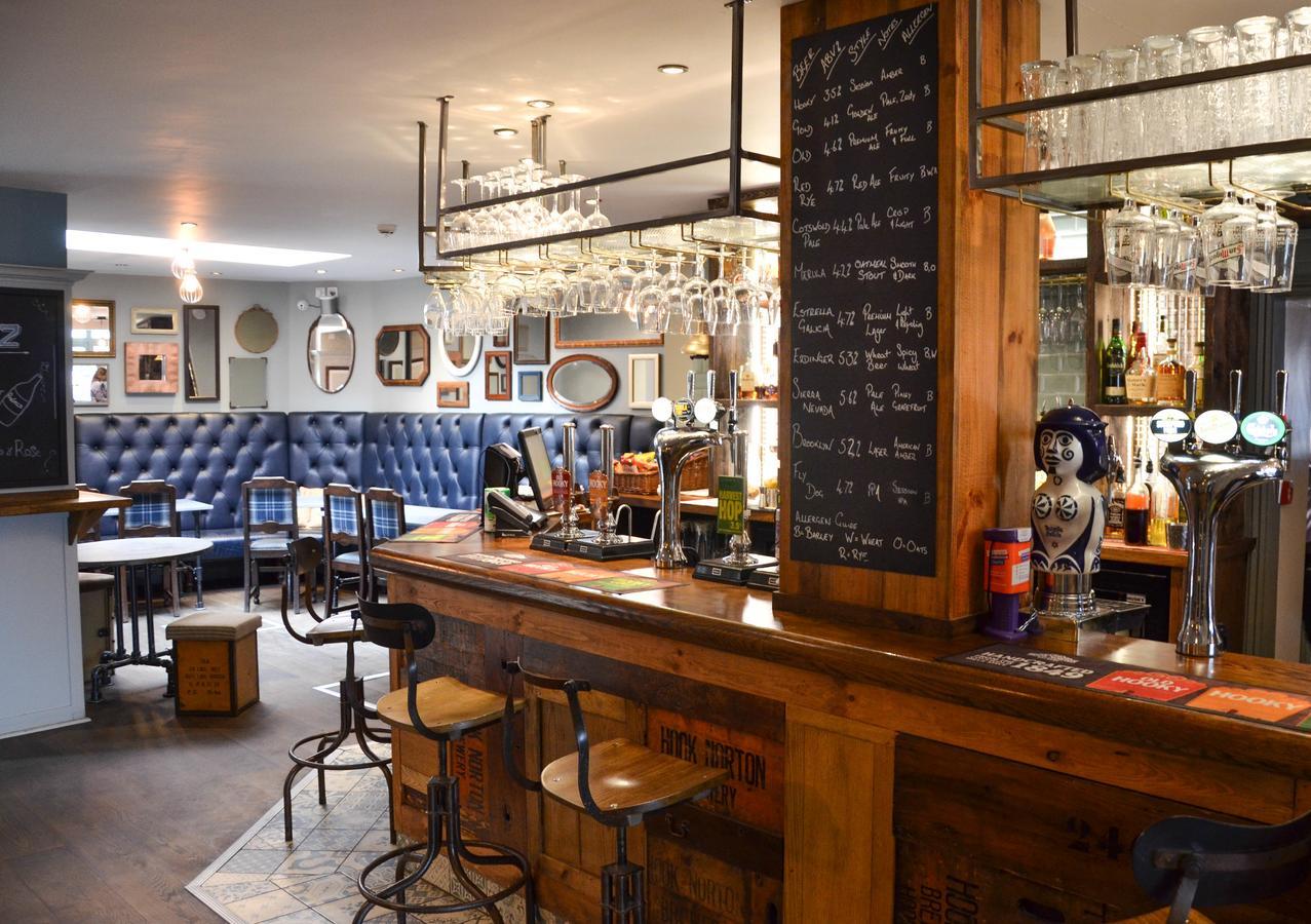 The Fox Hotel Чипинг Нортън Екстериор снимка
